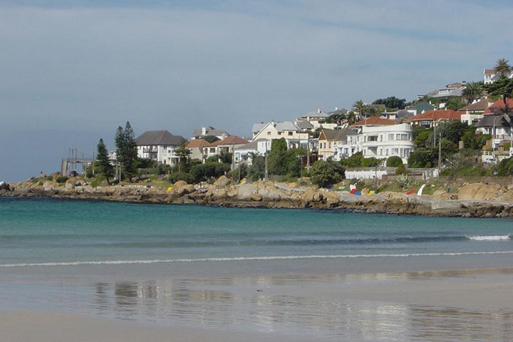 The Calders Hotel & Conference Centre Fish Hoek Exterior photo